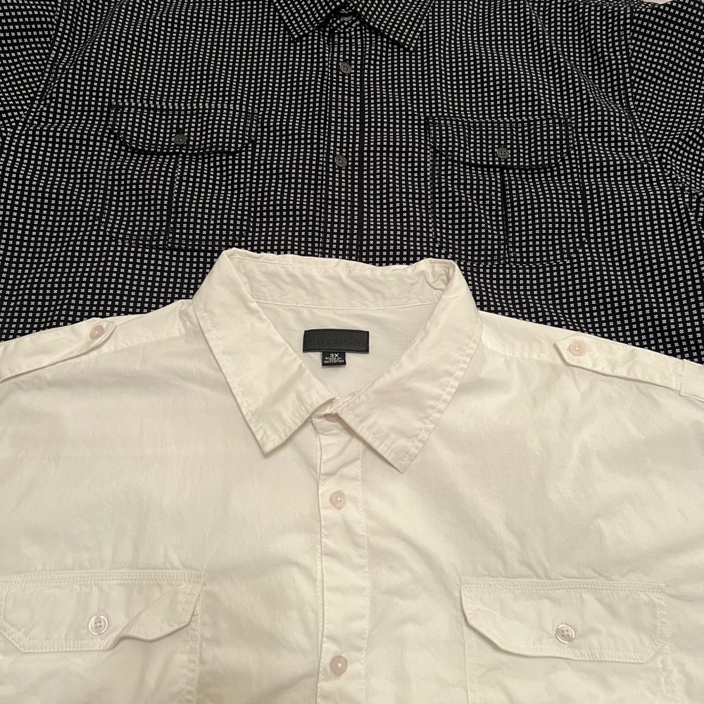 Qty:2 Steve’s Jeans Short Sleeves Button-Down Shirts Colors: Black Graphic-White